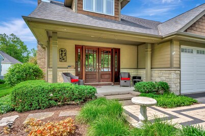 Great place to stay in Warrenville