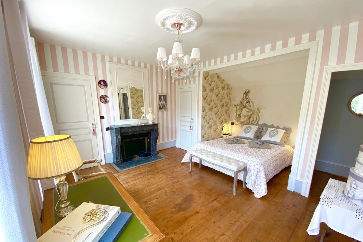 Romantic Double Room, Ensuite, Park View