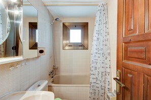 Bathtub