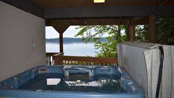 Bain à remous extérieur