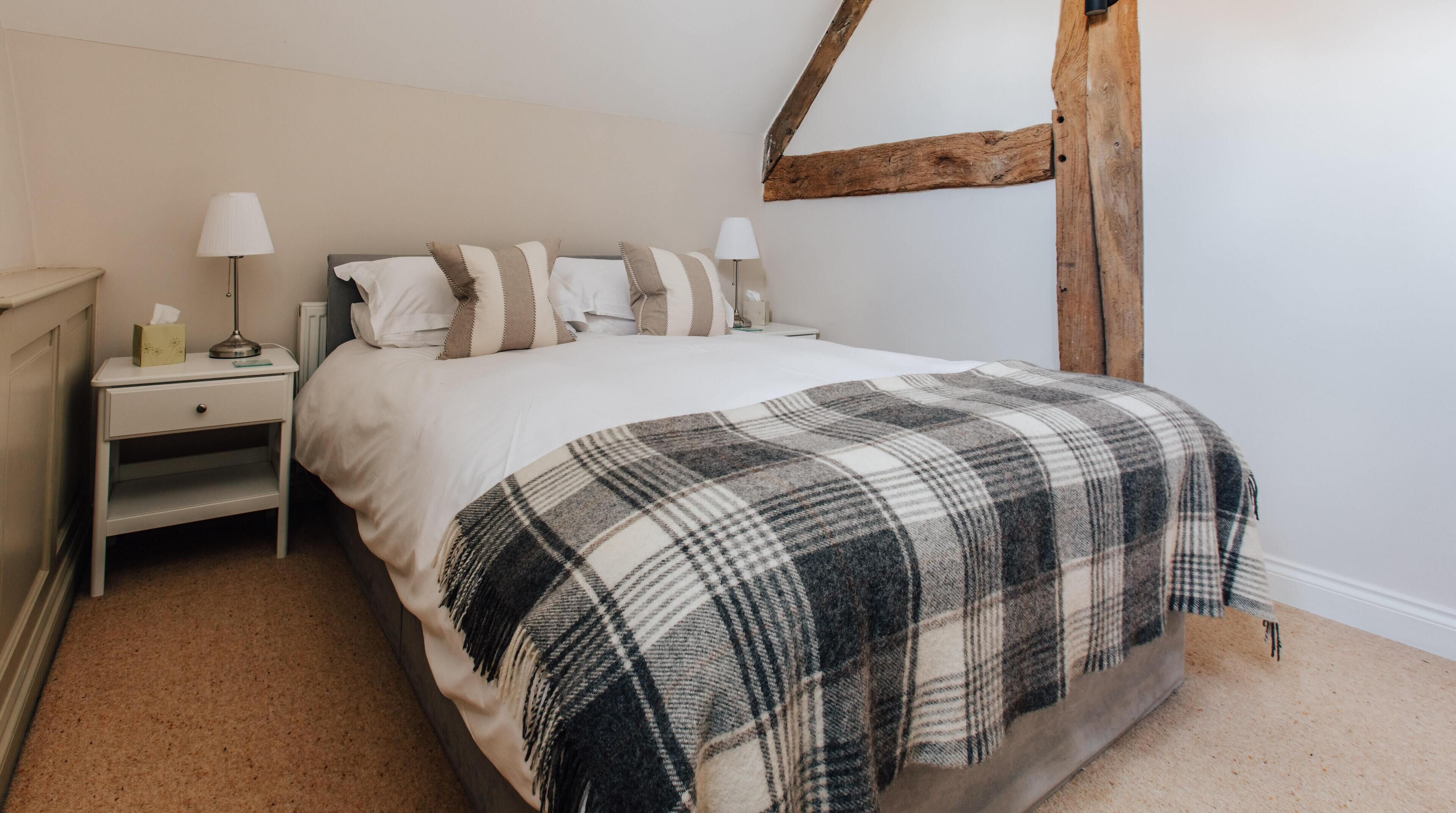 2 bedrooms, iron/ironing board