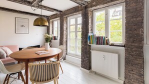 Interior - Plum Guide - Arigatou (Copenhagen)