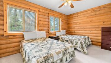 4 bedrooms, free WiFi, bed sheets