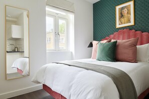 Room - Plum Guide - Elderflower Tonic (London)