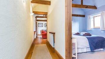 2 bedrooms, iron/ironing board