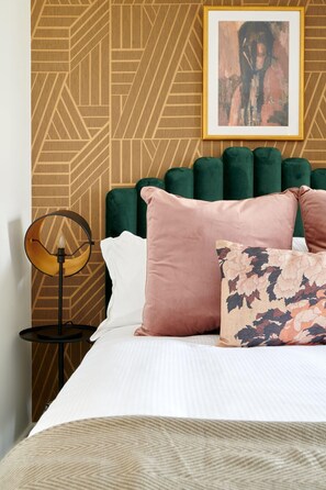 Room - Plum Guide - Clementine Tonic (London)