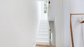 Miscellaneous - Plum Guide - Sherbert Orange (London)