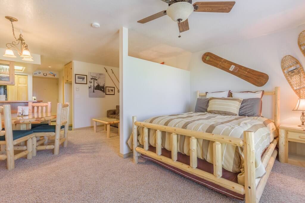 Condo 117, Wifi, Community Pool, Jacuzzi, Lounge,