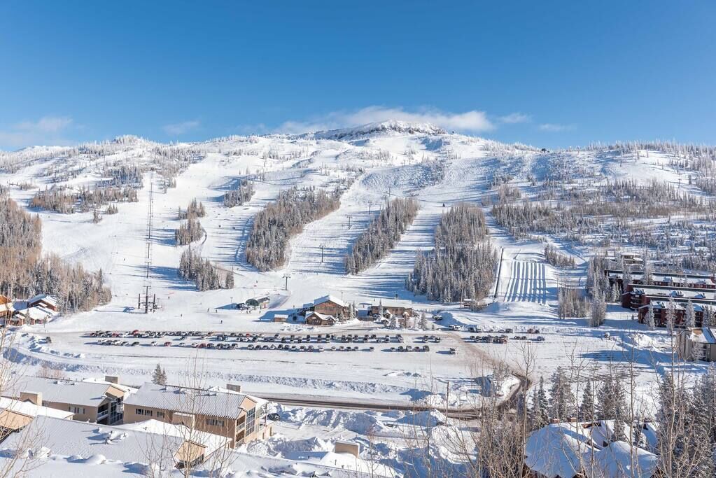 Condo 112, Wifi, Community Pool, Jacuzzi, Lounge,