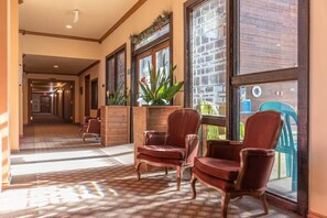 Interior - Condo 108, Wifi, Community Pool, Jacuzzi, Lounge, (Brian Head)