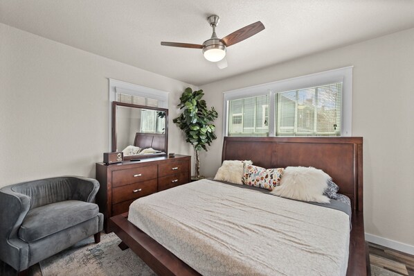 1 chambre, fer et planche à repasser, Wi-Fi, literie fournie