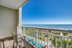 Property grounds - · Oceanfront Deluxe King. Indoor Waterpark, Pools and More (Myrtle Beach)