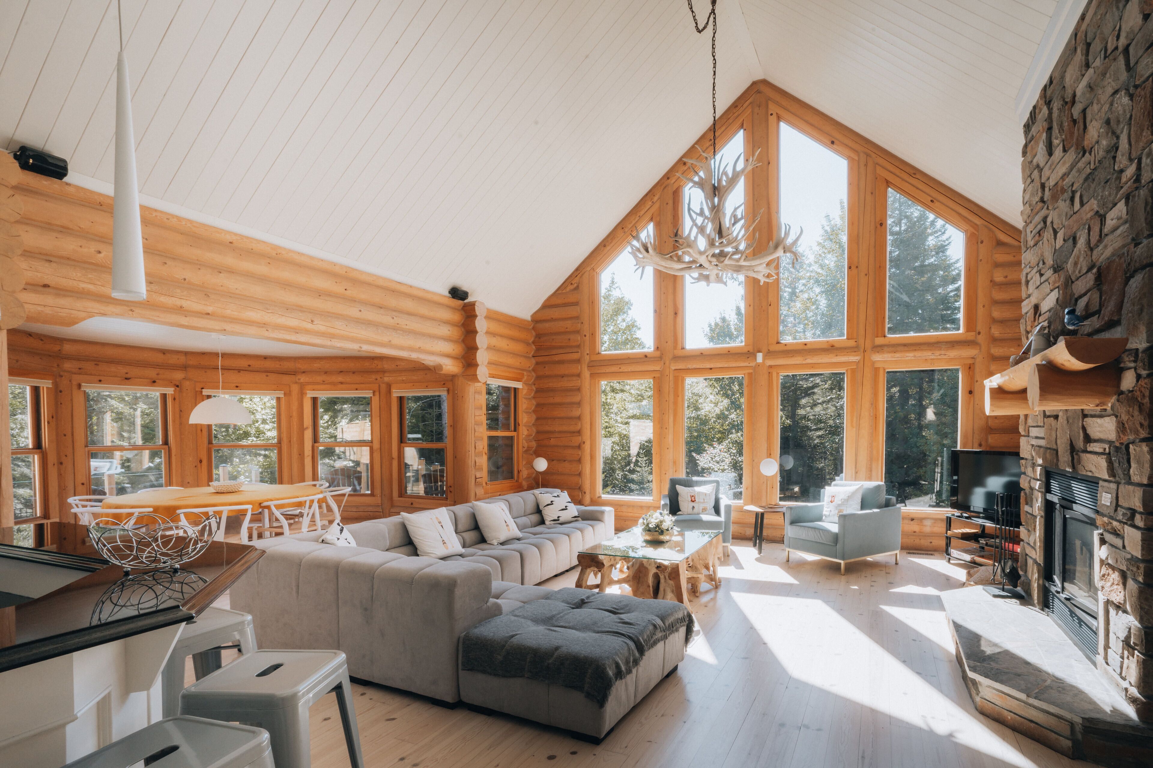 Chalet Blue Jay Spa at Fiddler's Lake