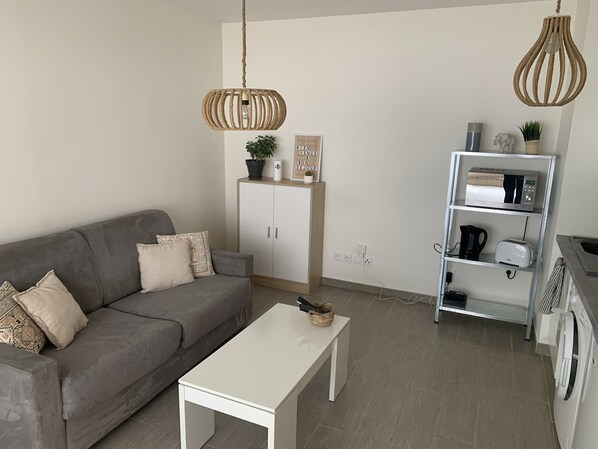TV