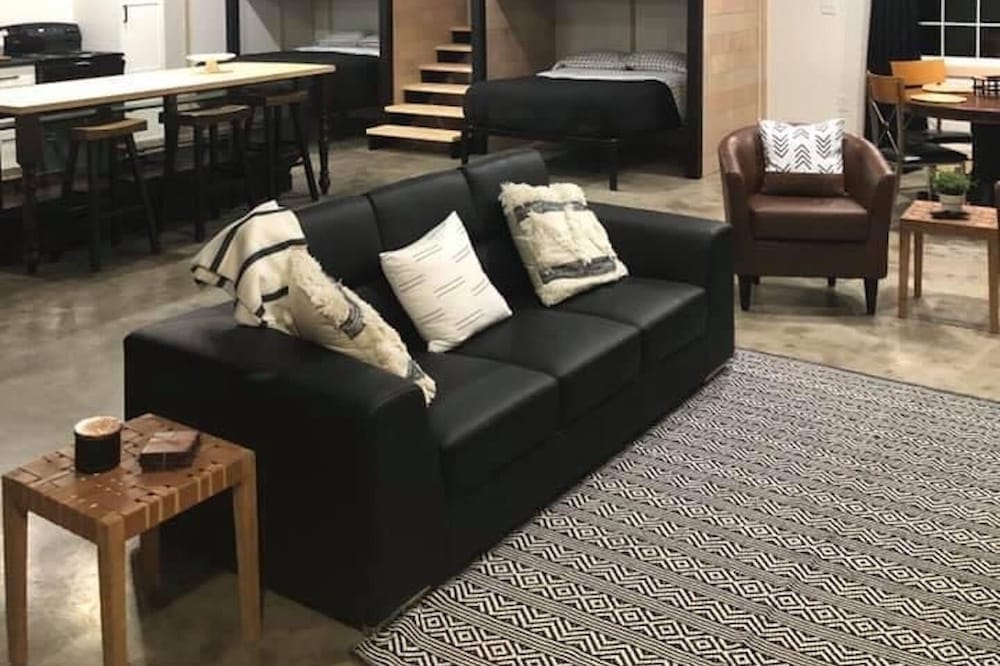 Evergreen Lodge newly remodeled studio apartment located close to Rend Lake