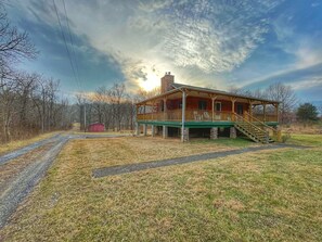 Exterior - Heaven Can Wait River Retreat - now with Starlink (Luray)