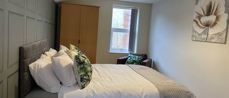 4 bedrooms, iron/ironing board, travel cot, free WiFi