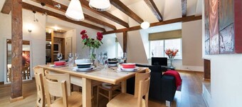 Luxurious 2 bedroom Old Town apart