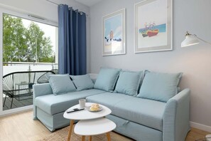 TV - Sunset Resort 106 | Comfortable Studio | Terrace (Grzybowo)