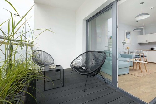 Bright Studio with Terrace | Parking | 600 m to the Beach