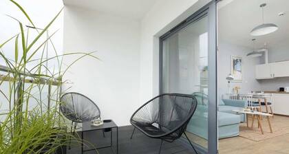 Bright Studio with Terrace | Parking | 600 m to the Beach
