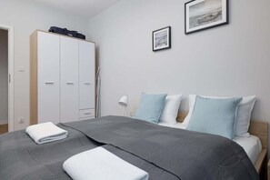 1 bedroom, iron/ironing board, WiFi, bed sheets - Comfortable Apartment with Balcony | Spa Area and Parking (Kolobrzeg)