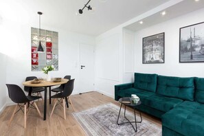 Interior - Stylish Apartment in Żoliborz | Balcony | Workspace (Warszawa)