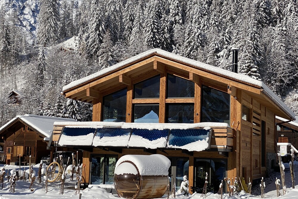 AIKOA: Regenerative Mountain Hideaway, Chamonix Lux Ecolodge, spa, pool, sauna