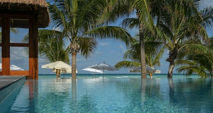 Casa del Jaguar Beach Hotel
