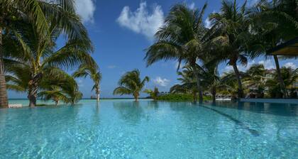 Casa del Jaguar Beach Hotel