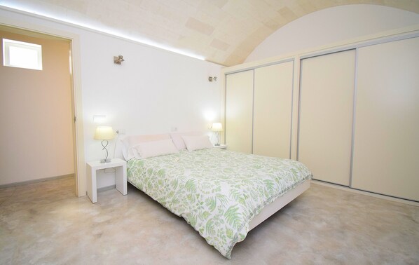 3 chambres, fer et planche à repasser, Wi-Fi gratuit, draps fournis