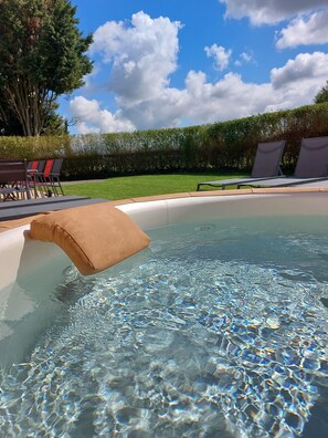 Idromassaggio all'aperto