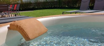 Large, cosy gîte for 12 people, ideal for family holidays