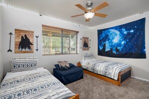 3 chambres, fer et planche à repasser, Wi-Fi gratuit, draps fournis