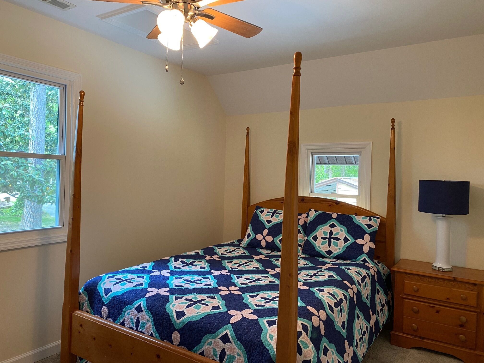 Lakefront Double Cottages Sleep 17 (shared sandy beach and dock area)