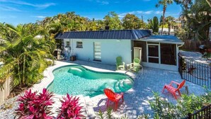 Unclassified image, 5 of 16, button - Crescent Street 1138 A, 2 Bedrooms, Pool, Walk to the Beach (Siesta Key)