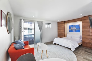 Luxury Studio Suite | Egyptian cotton sheets, premium bedding, memory-foam beds