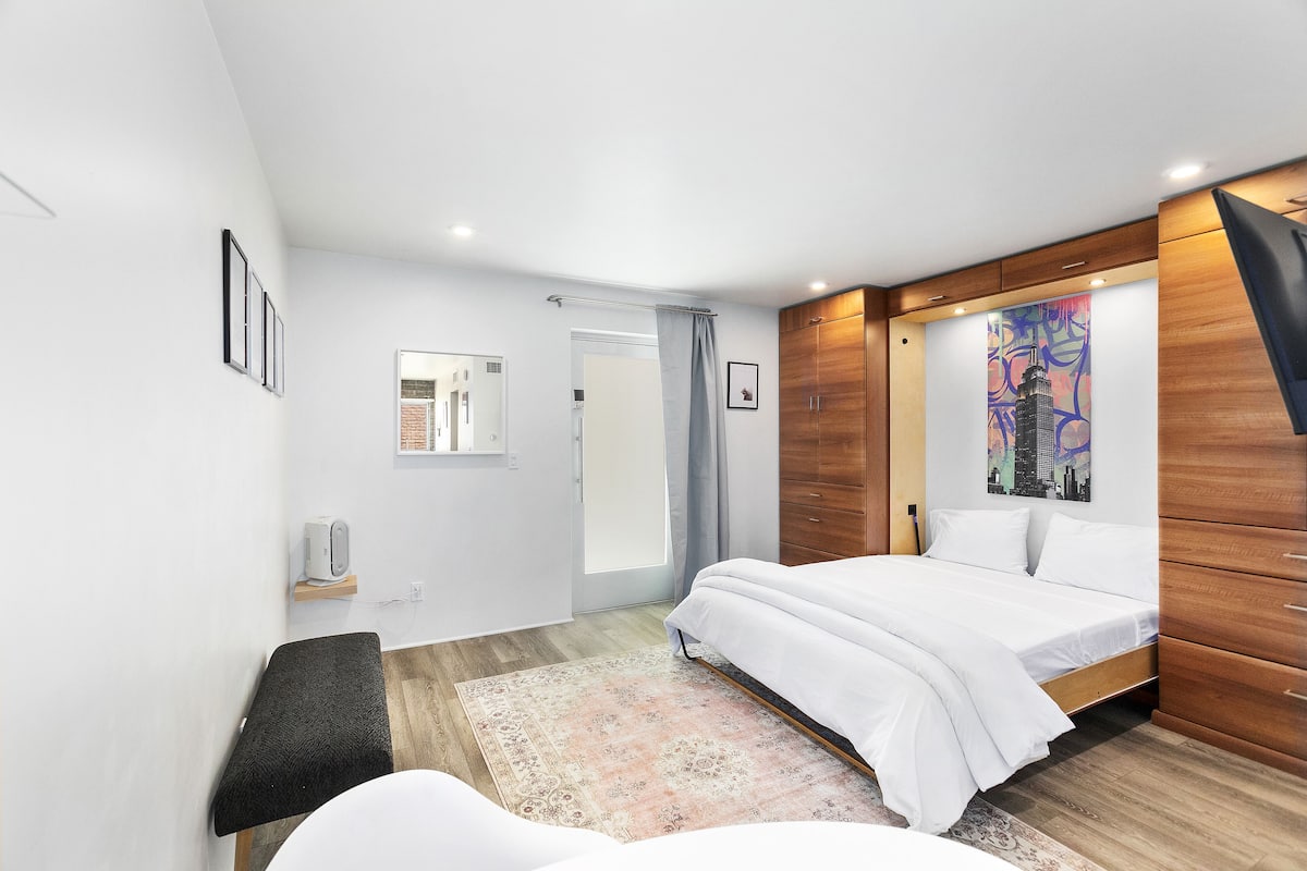 Luxury Studio Suite | Egyptian cotton sheets, premium bedding, memory foam beds