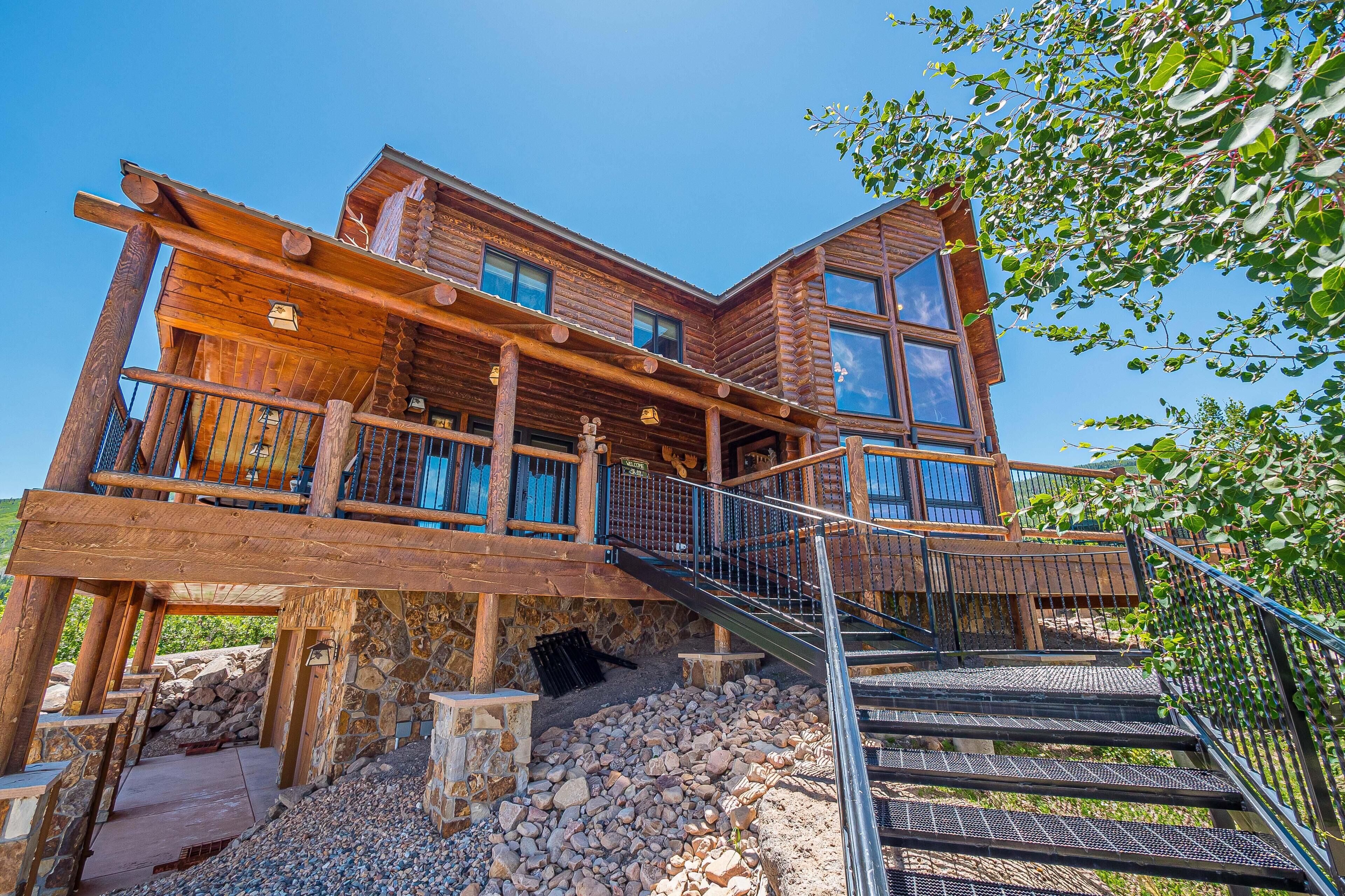 LOG HAVEN - Rustic Cabin - Ski & Mountain Bike at Powderhorn Mountain Resort