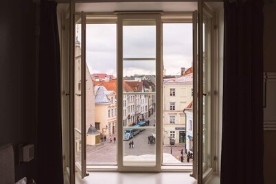 2 BR with sauna on Town Hall with view
