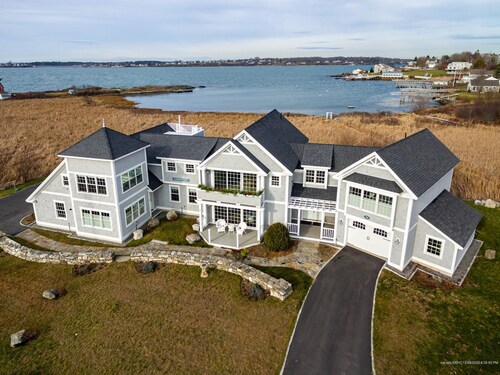 Nicest Waterfront in Maine w/ Private Beach!
