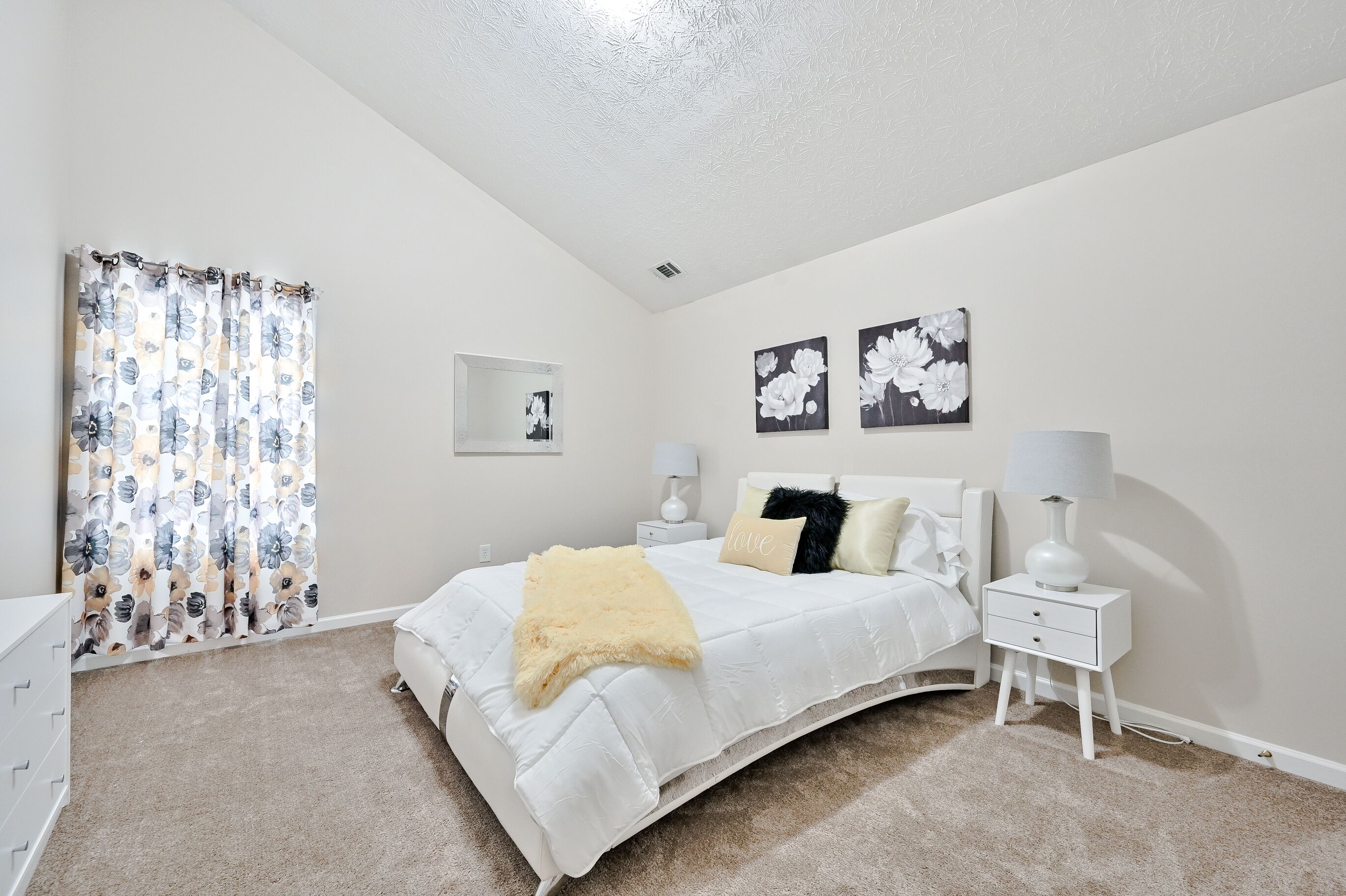 Sparkling Clean & Cozy 3BR Minutes from Stone Mountain