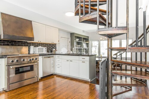 Luxury Modern European Style Home with Breathtaking Rooftop Views