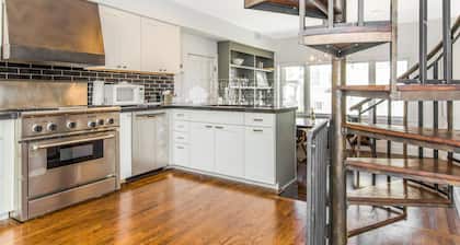 Luxury Modern European Style Home with Breathtaking Rooftop Views