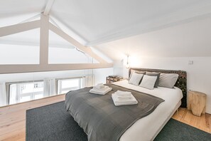 Desk, iron/ironing board, Internet, bed sheets - GuestReady - Cosy living in downtown (Porto)