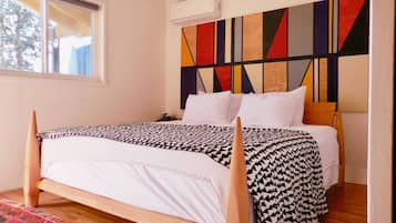 1 slaapkamer, een strijkplank/strijkijzer, gratis wifi, beddengoed