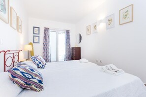3 quartos, ferros/tábuas de passar roupa, Wi-Fi, roupa de cama