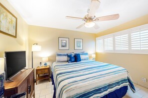 Tabla de planchar con plancha, Internet, ropa de cama