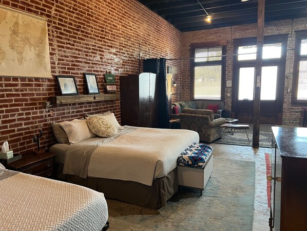 1 habitación, escritorio, wifi gratis y ropa de cama 