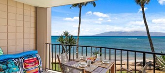Remodeled Maui OceanFront 2BD w Ocean Views Valley Isle 208